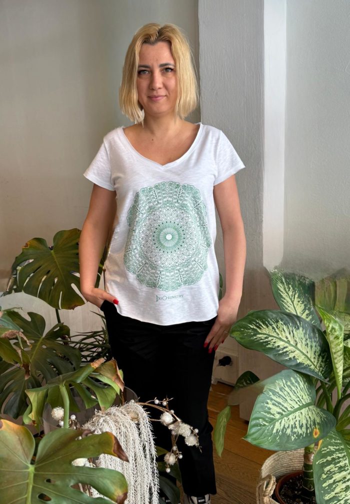 BioSignature Heart or Lungs Mandala Women white organic cotton tee-shirt by Doreya Karim - Image 8