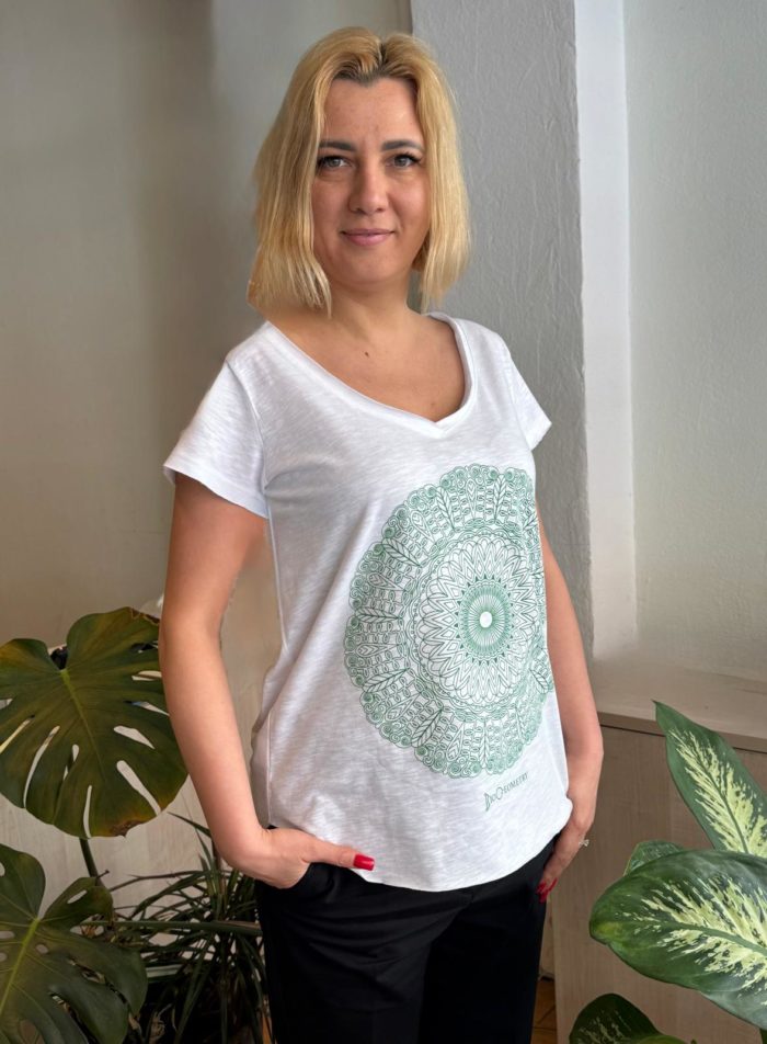 BioSignature Heart or Lungs Mandala Women white organic cotton tee-shirt by Doreya Karim - Image 4